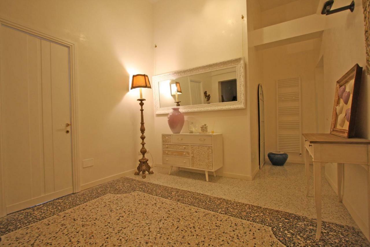 Monti Luxury Ξενοδοχείο Ρώμη Δωμάτιο φωτογραφία